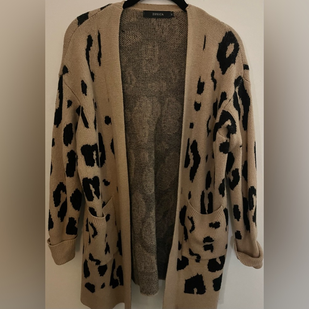 ZESICA Women's Leopard Print Cardigan - Tan and Black